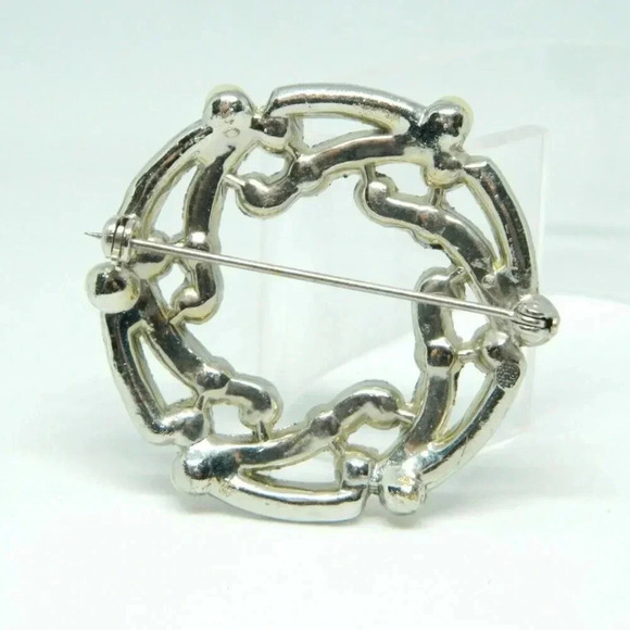 Clear Rhinestone Faux Pearl Openwork Brooch - Picture 4 of 4